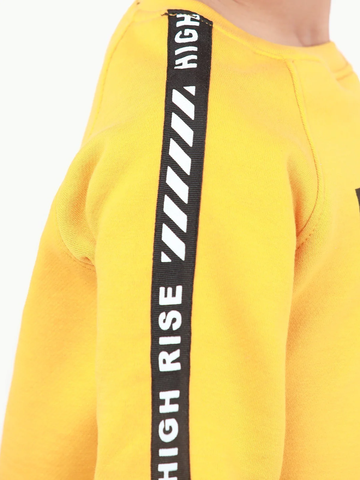 Crew Neck Graphic Sweatshirt - EBTSS22-003 - Image 5