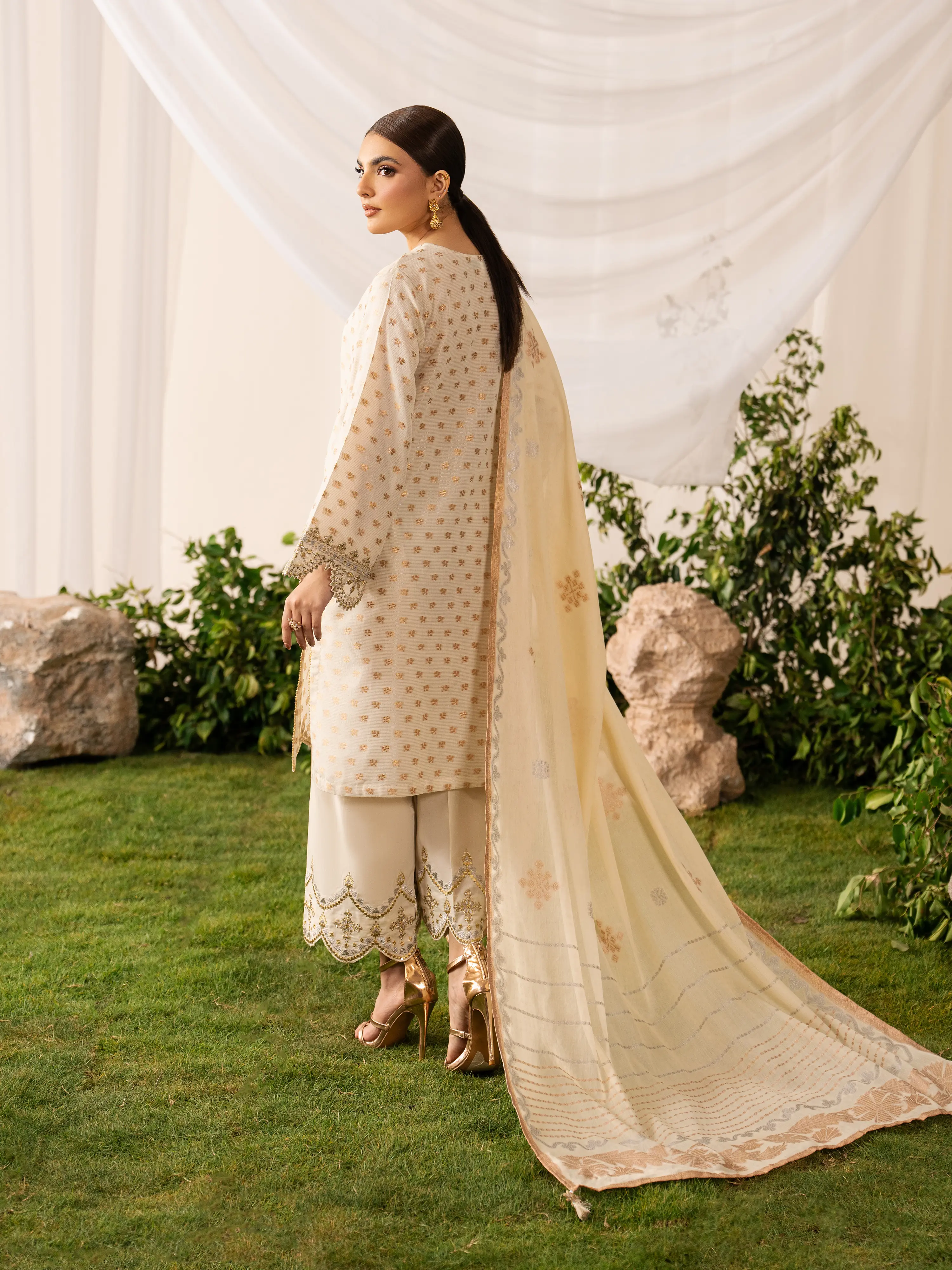 Embroidered Jacquard Suit - EWTKED6-86318-3P - Image 6