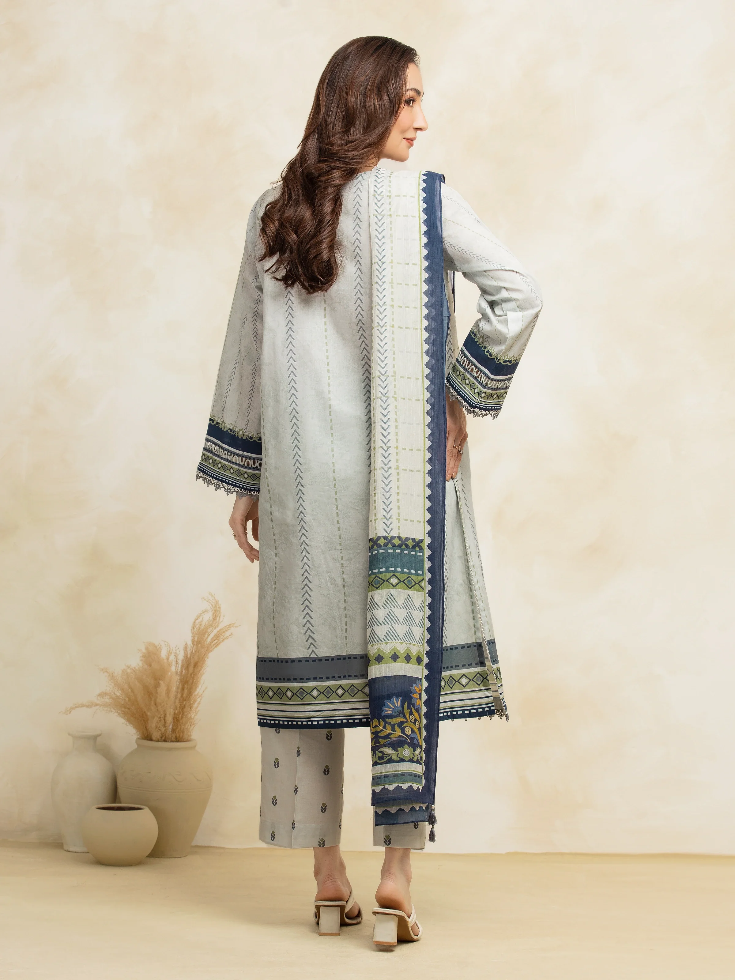 Embroidered Lawn  Shirt - EWU5V1-31320S - Image 6