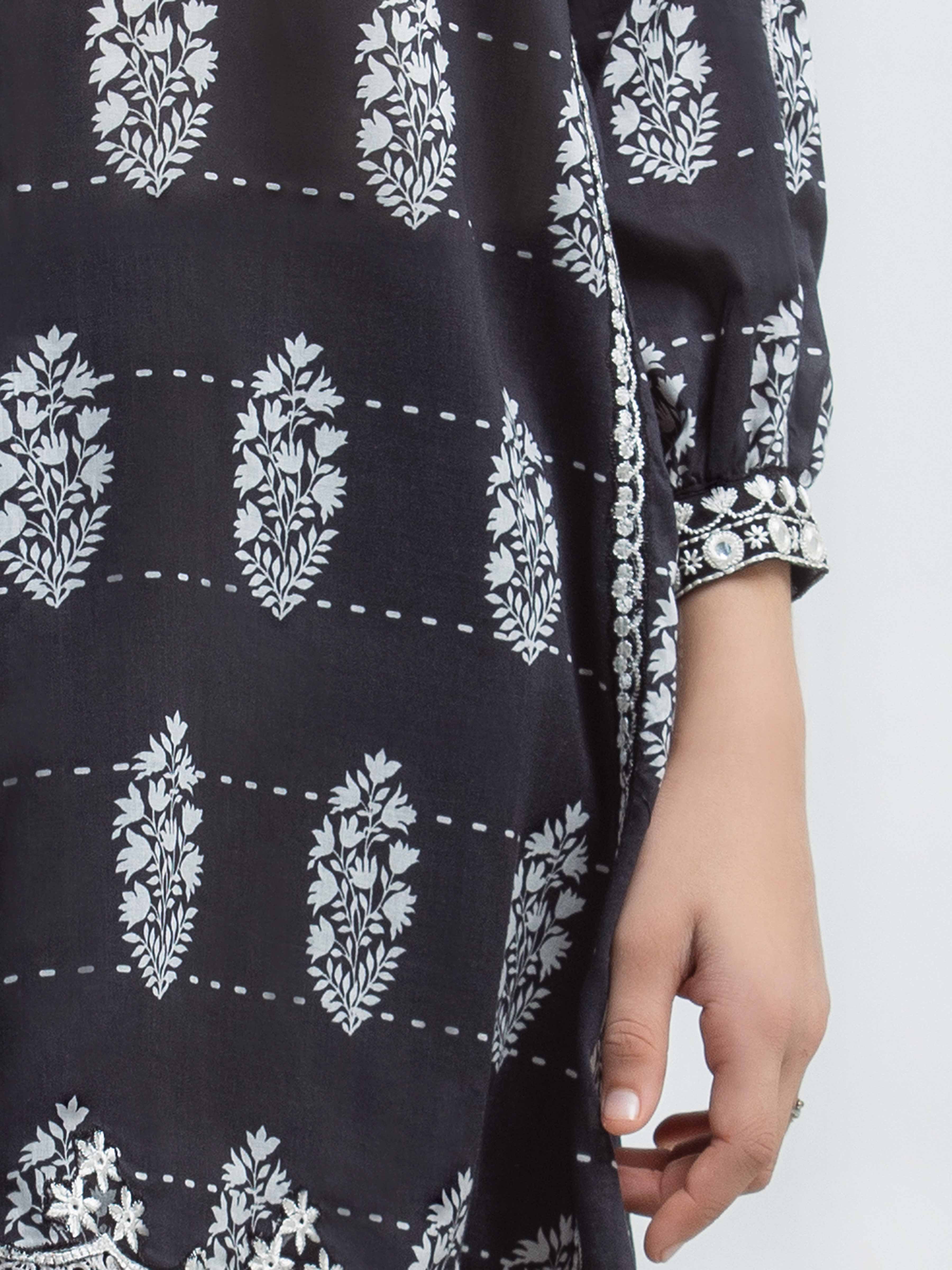 Embroidered Lawn Co-Ord Set - EGTKEP6-73081ST - Image 4