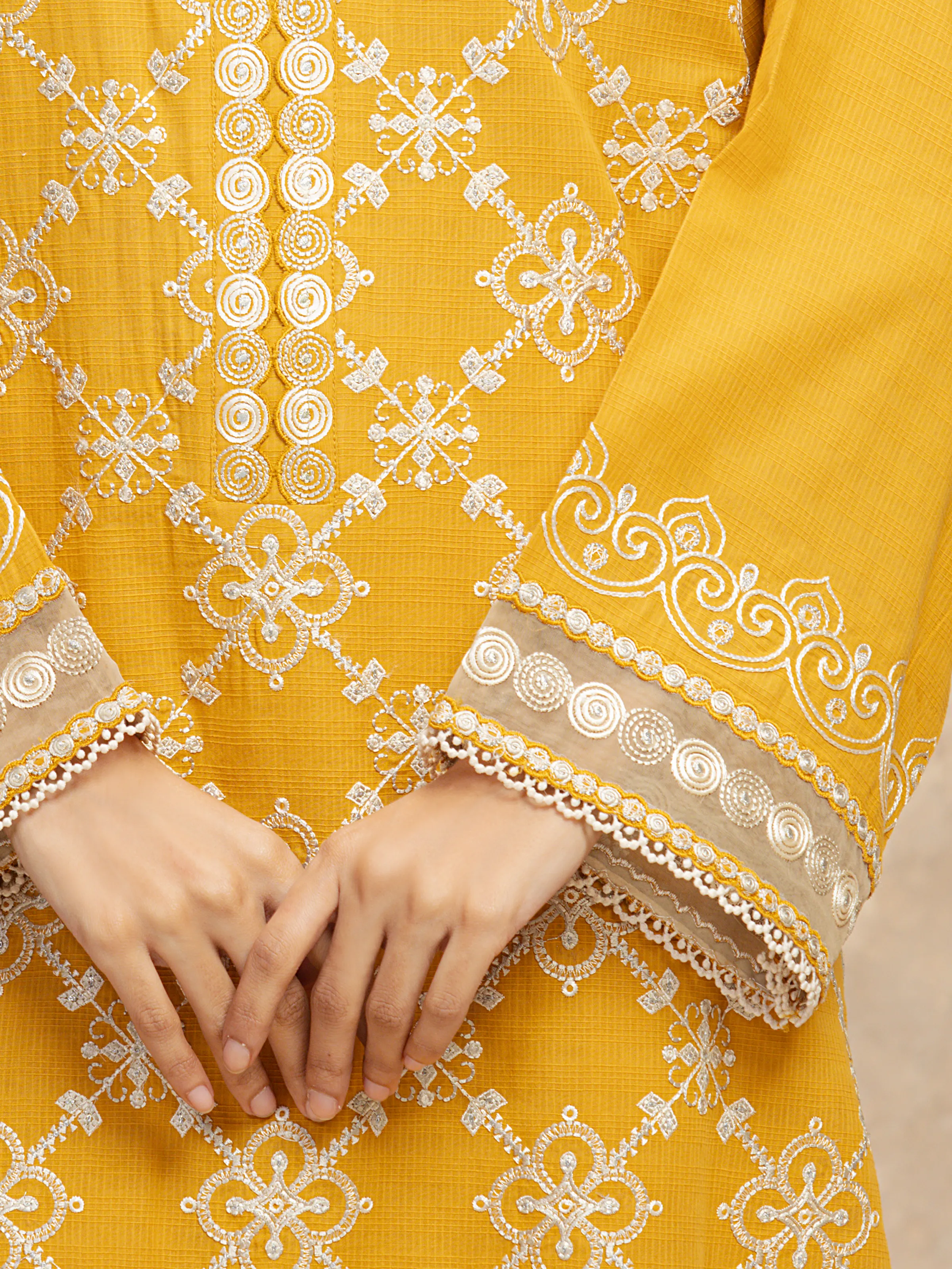 Embroidered Lawn Suit - EWU5V1-31707-3P - Image 4