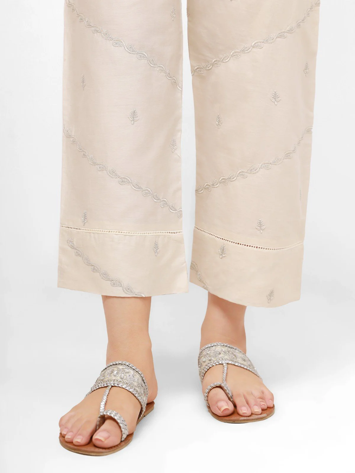 Embroidered Lawn Trouser - EWBE21-76289