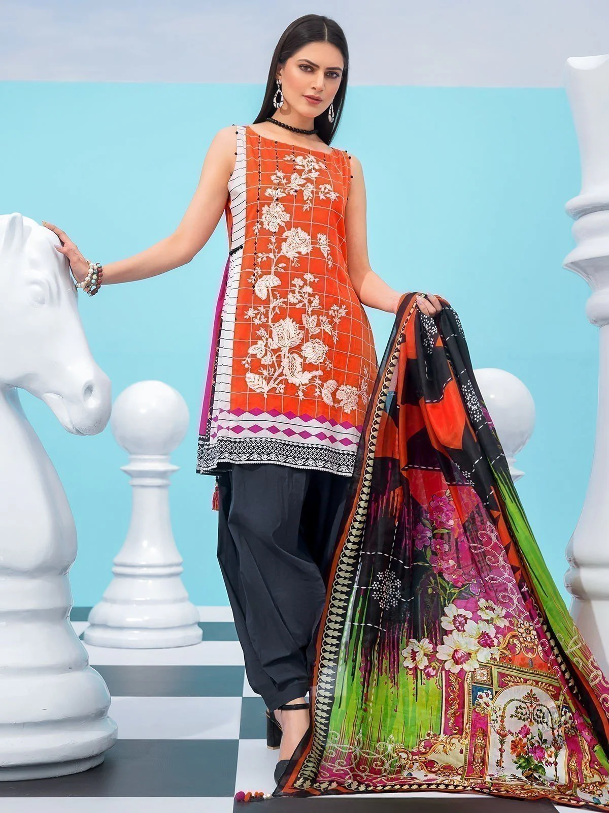 Embroidered Lawn Suit - EWU20V4-19962