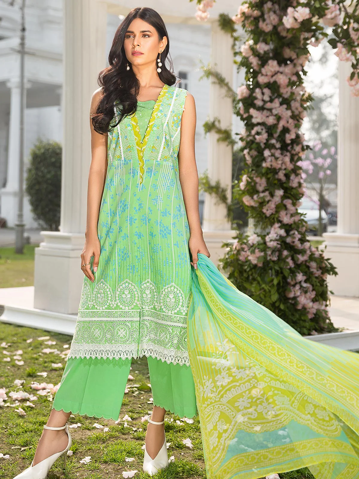 Embroidered Lawn Suit - EWU20V4-19983