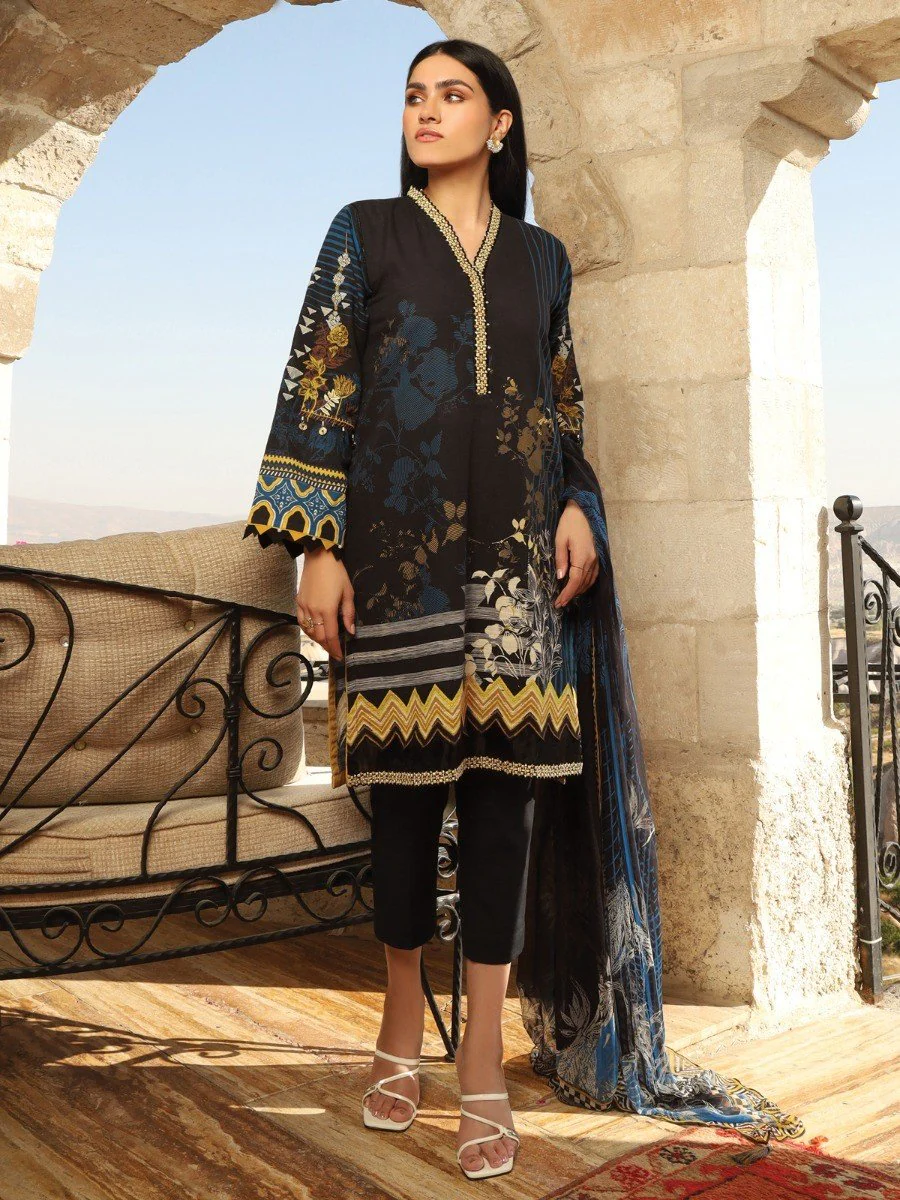 Embroidered Khaddar Suit - EWU20W12-20152