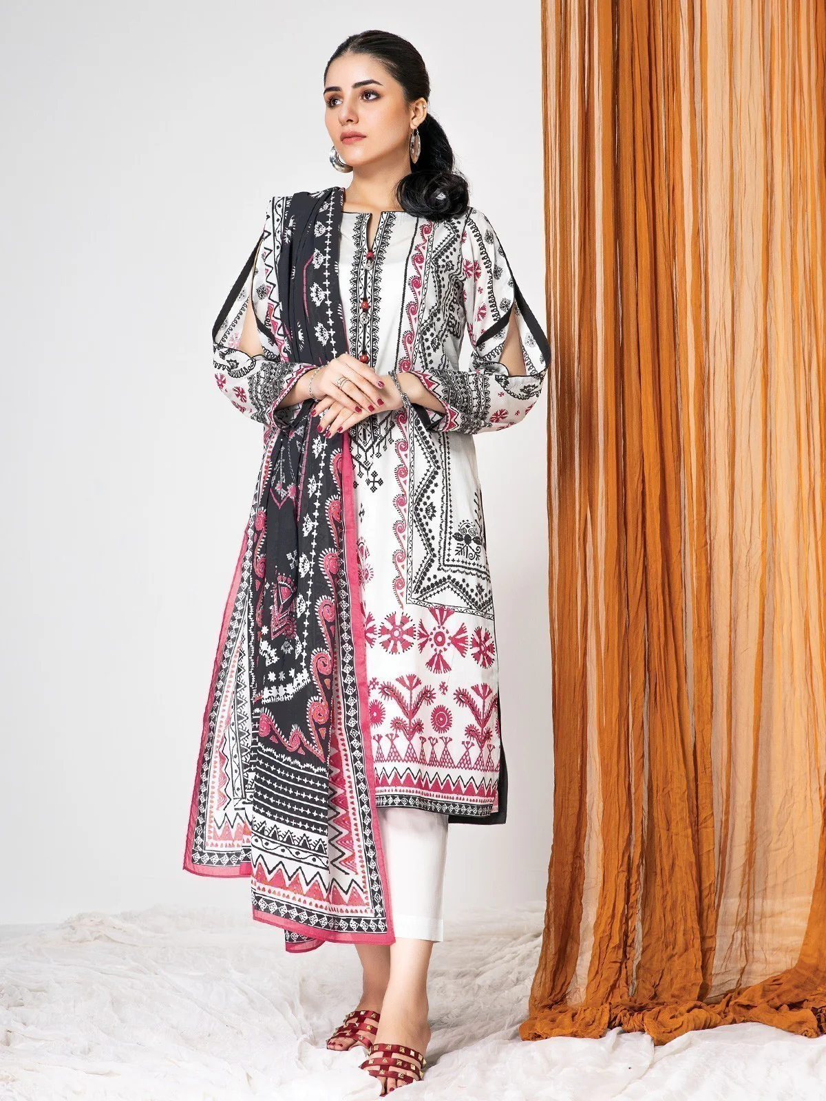 Printed Lawn Suit - EWU21A1-20707