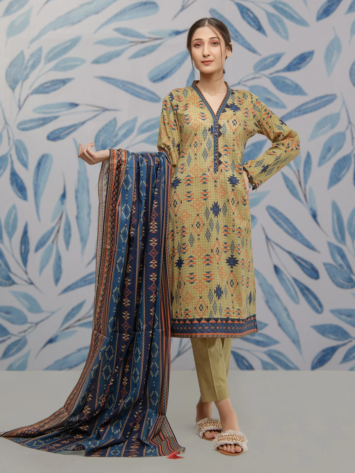 Printed Khaddar Suit - EWU21A9-21476