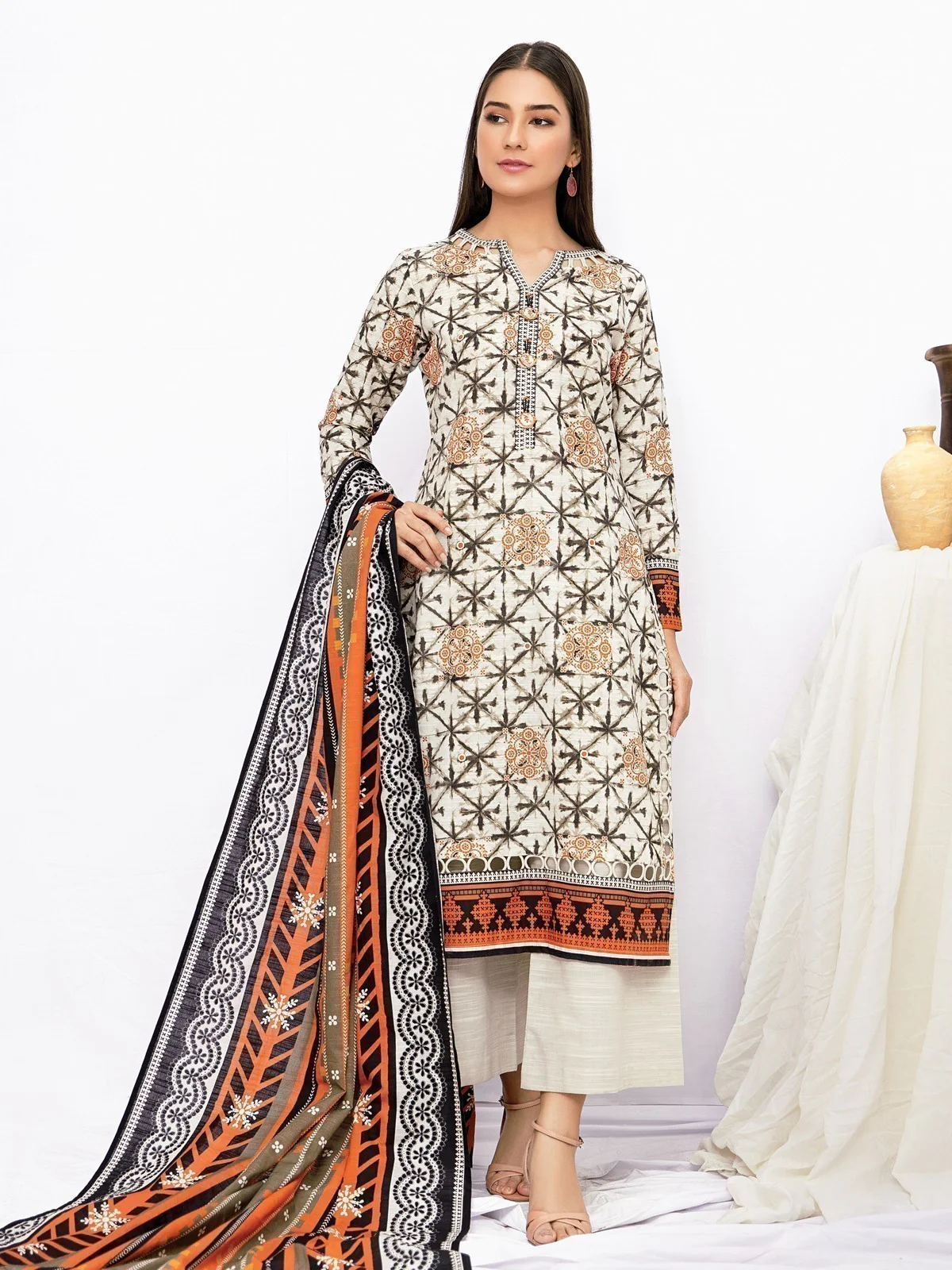 Printed Khaddar Suit - EWU21A9-21505
