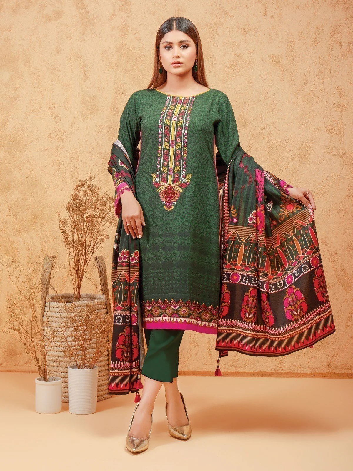 Embroidered Viscose Suit - EWU21V11-21752