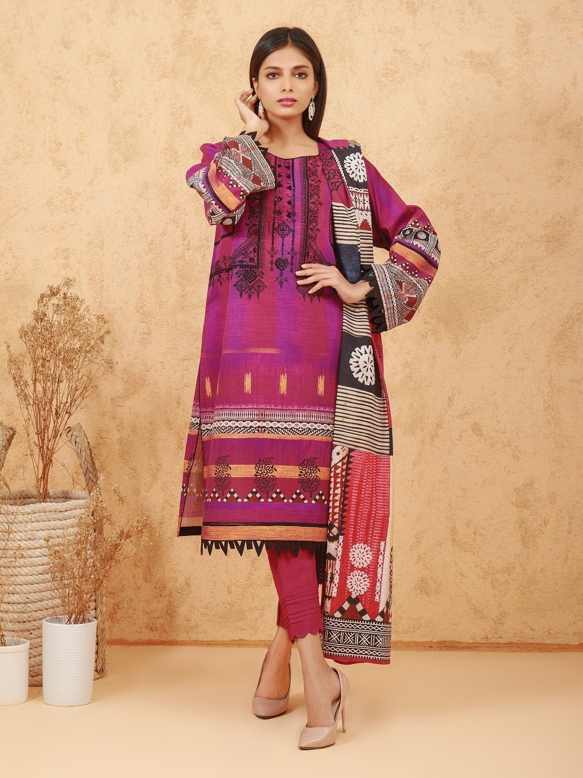 Embroidered Viscose Suit - EWU21V11-21758