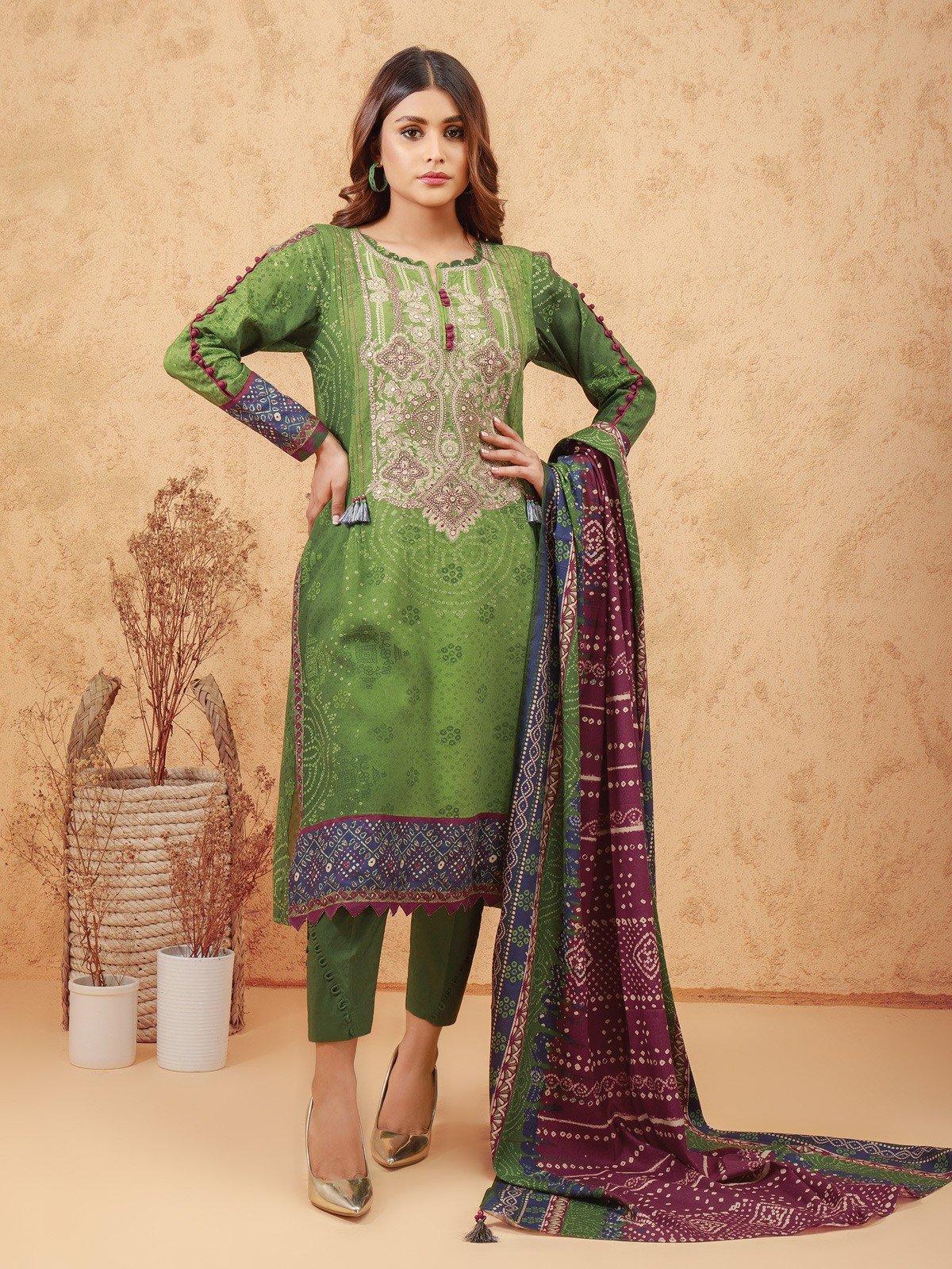 Embroidered Viscose Suit - EWU21V11-21764