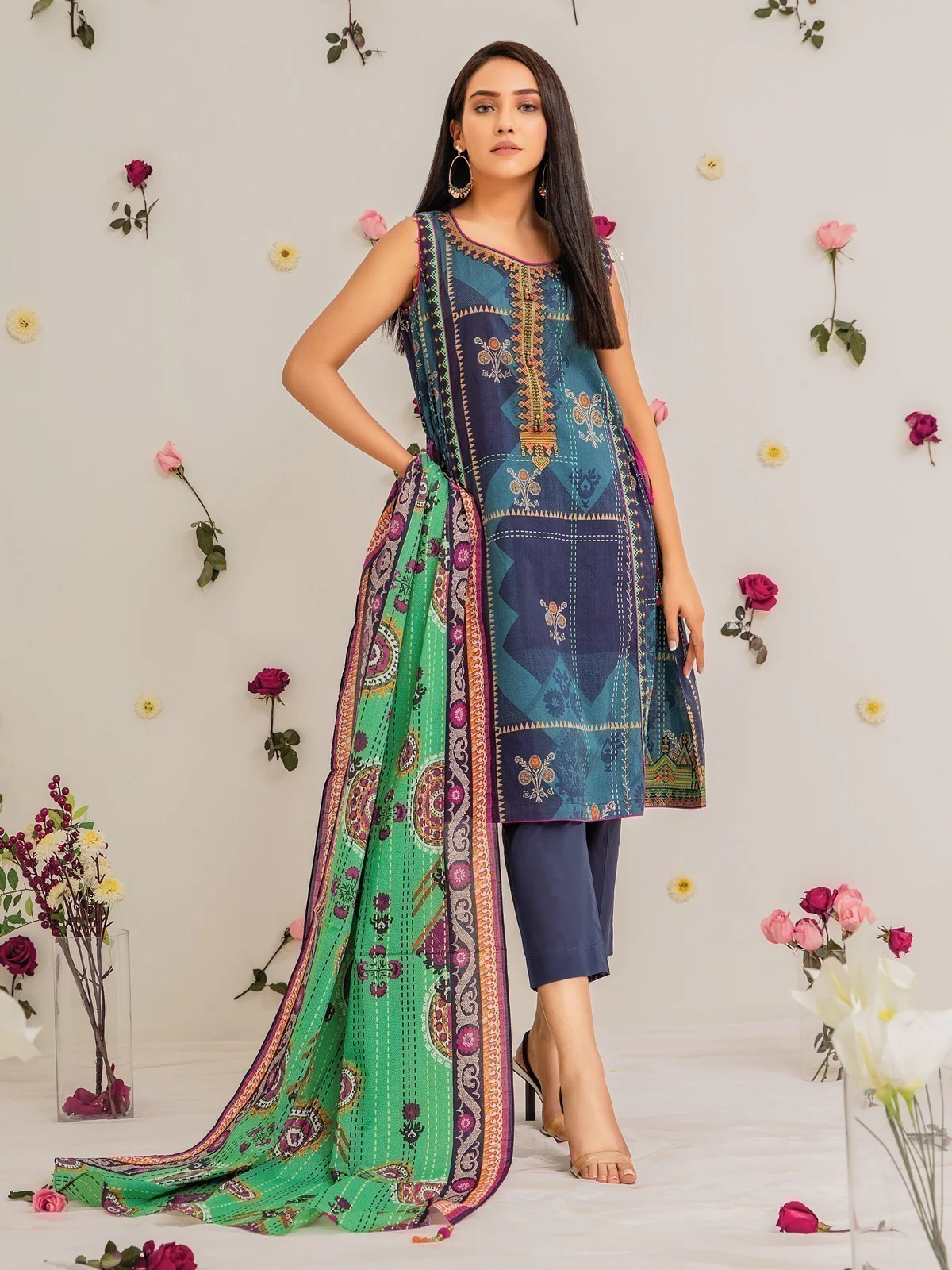 Embroidered Lawn Suit - EWU21V2-20403