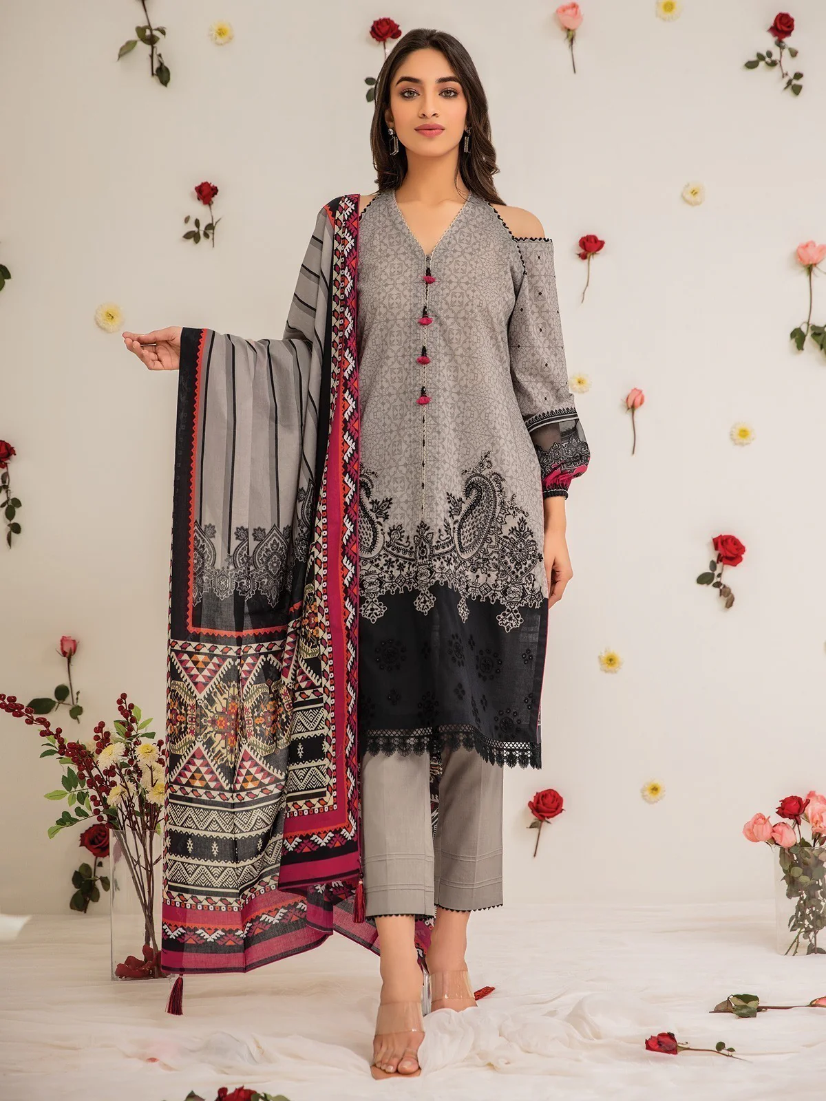 Embroidered Lawn Suit - EWU21V2-20426