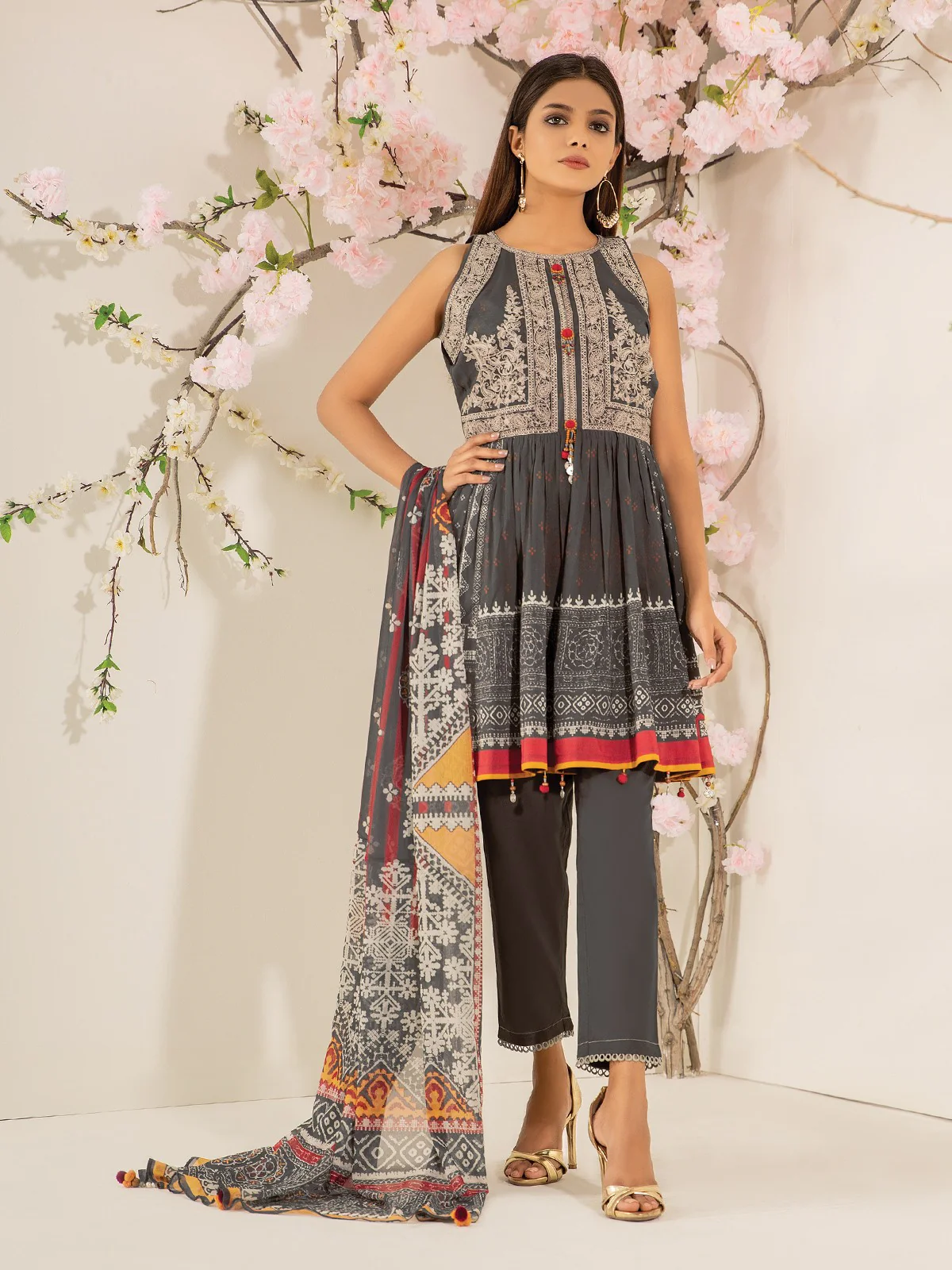 Embroidered Lawn Suit - EWU21V2-20469