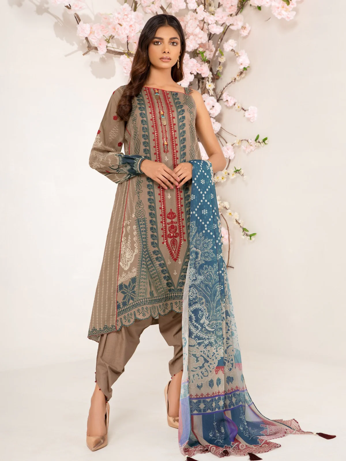 Embroidered Lawn Suit - EWU21V2-20471