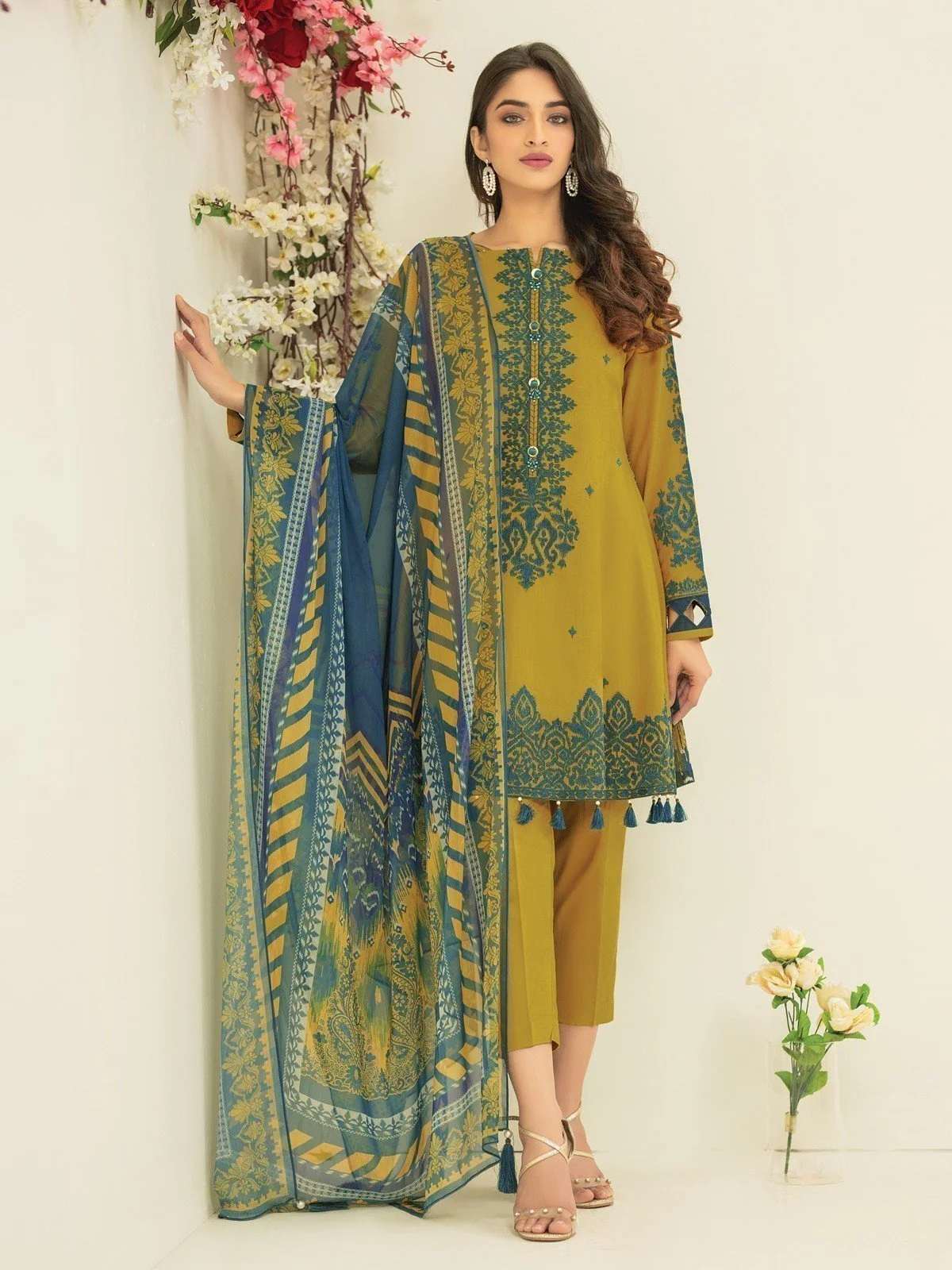 Embroidered Lawn Suit - EWU21V2-20475