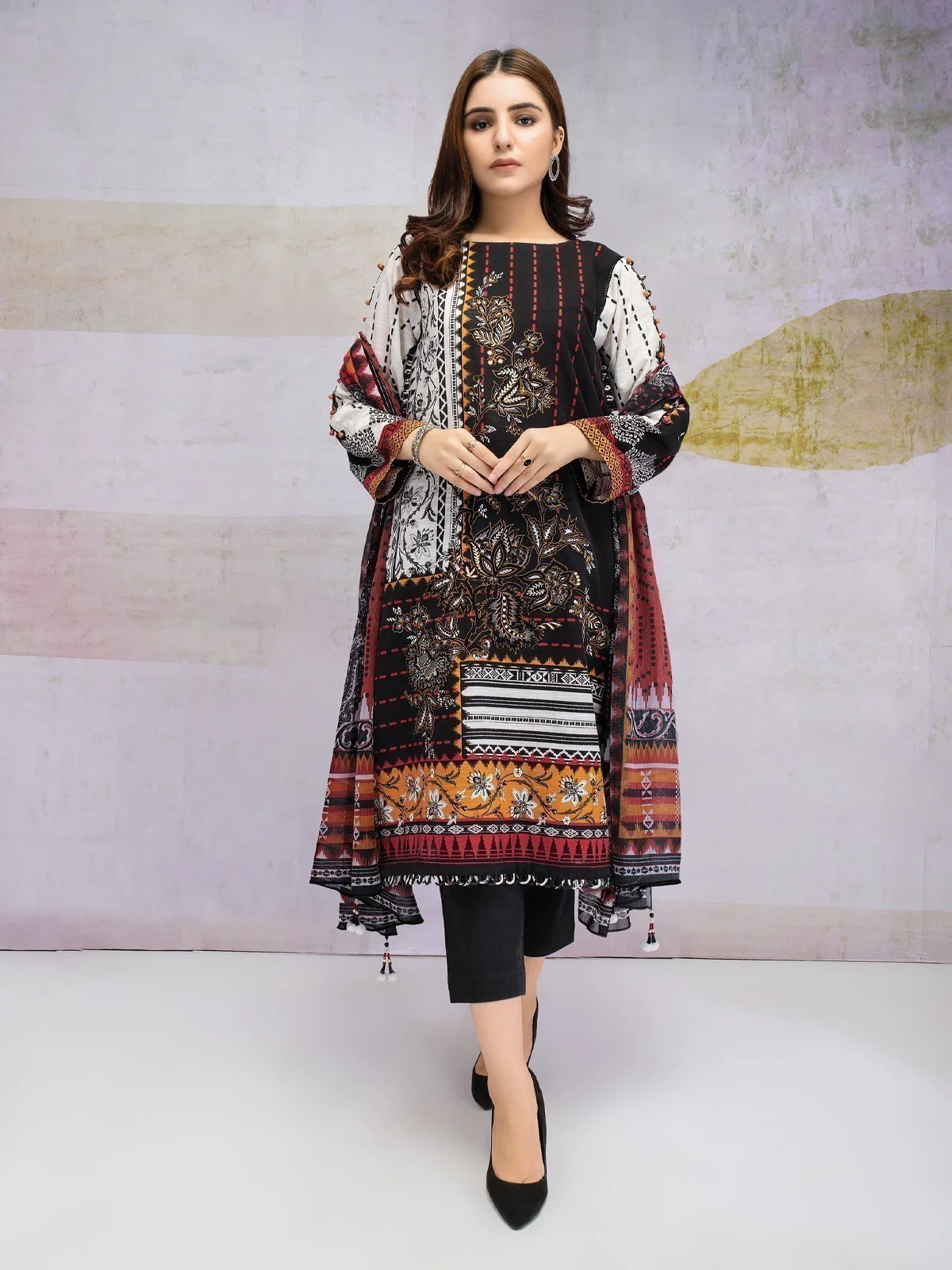 Embroidered Khaddar Suit - EWU21V8-21655