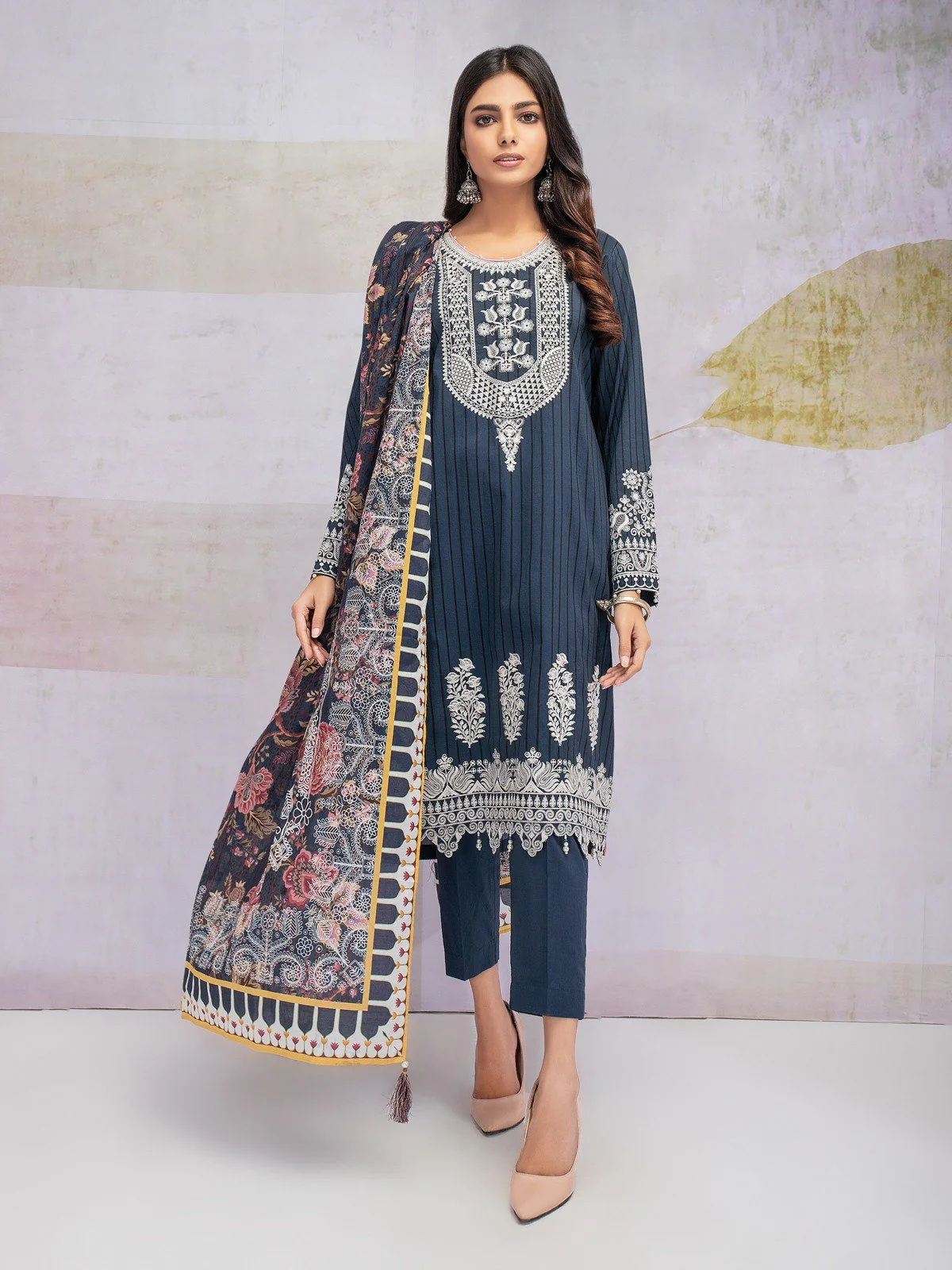 Embroidered Khaddar Suit - EWU21V8-21677