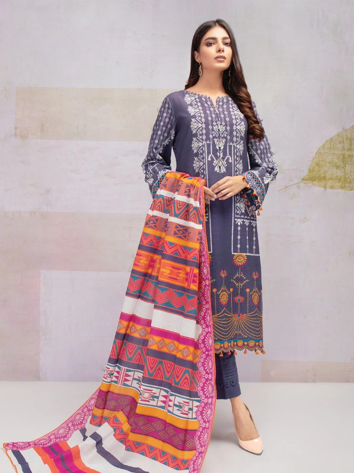 Embroidered Khaddar Suit - EWU21V8-21680