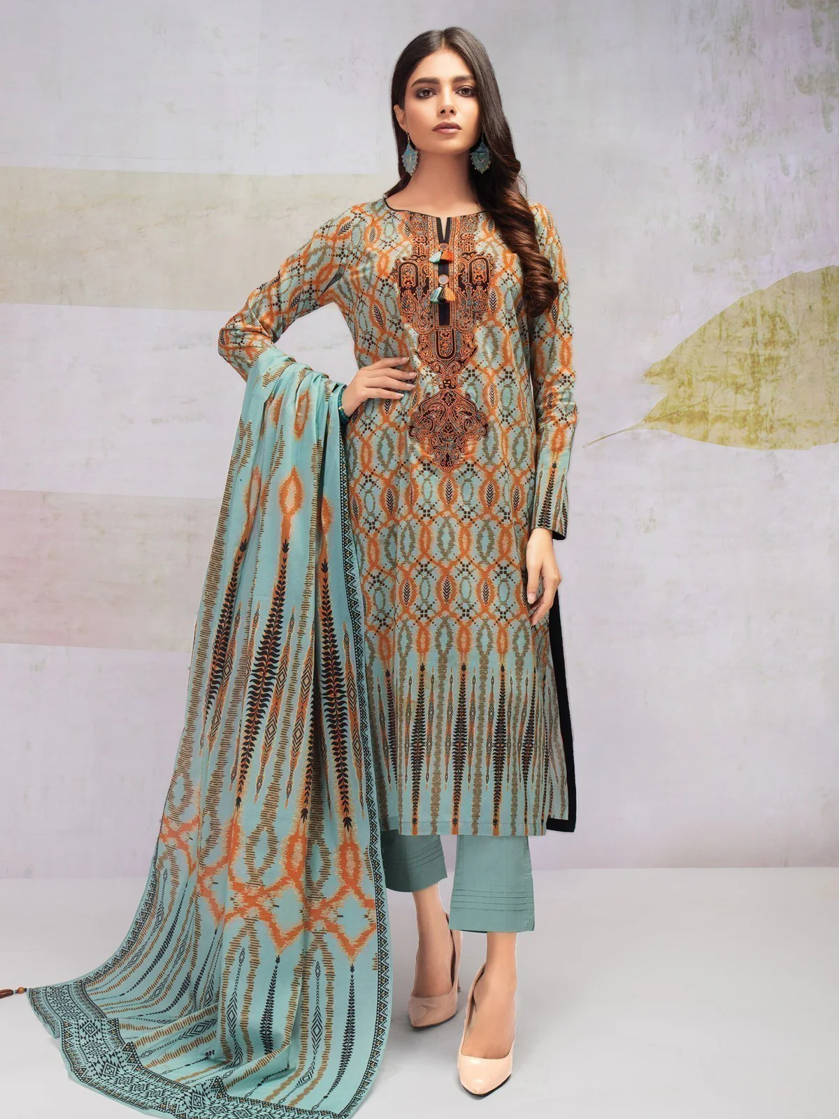 Embroidered Khaddar Suit - EWU21V8-21681
