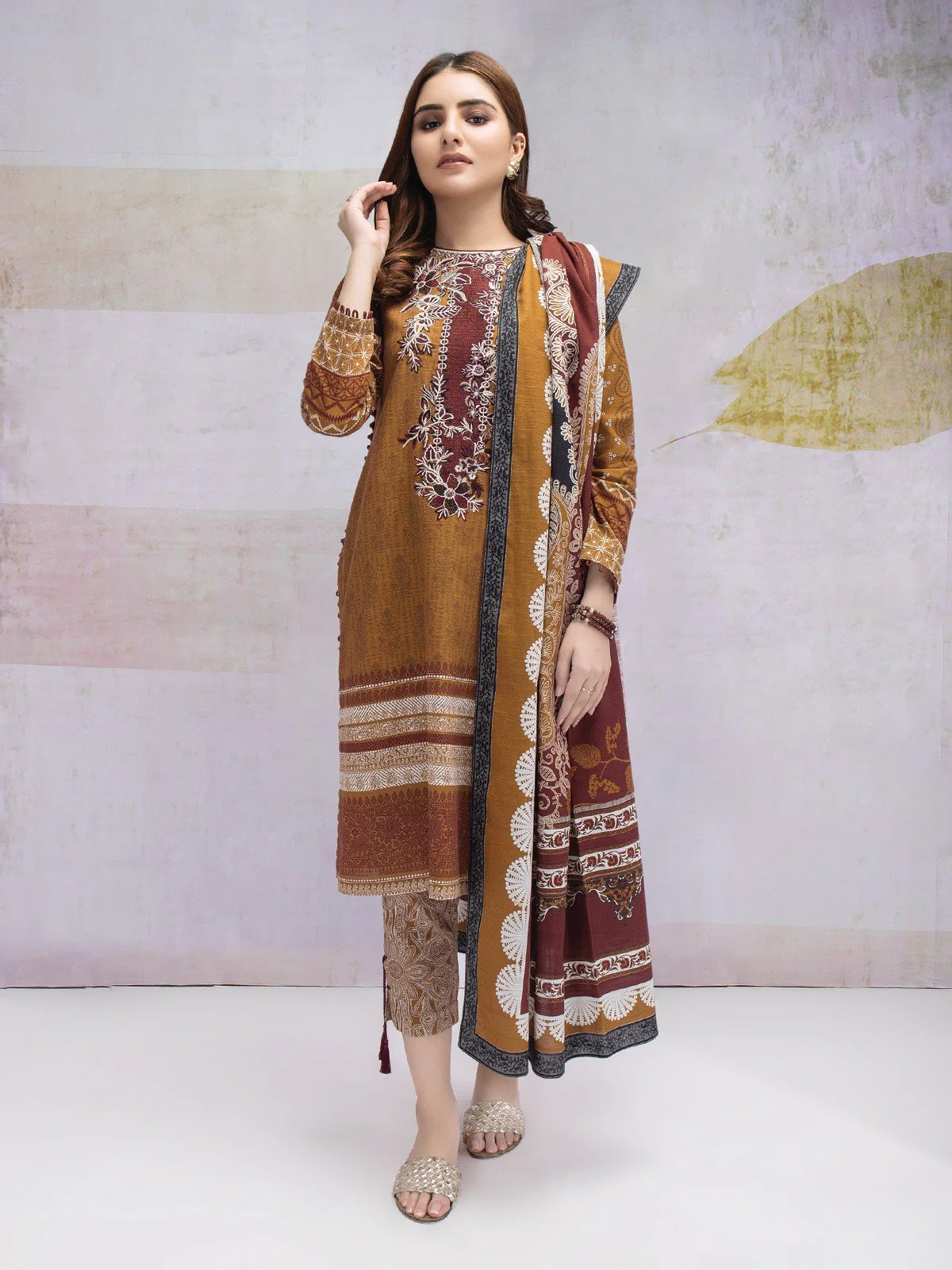 Embroidered Khaddar Suit - EWU21V8-21688