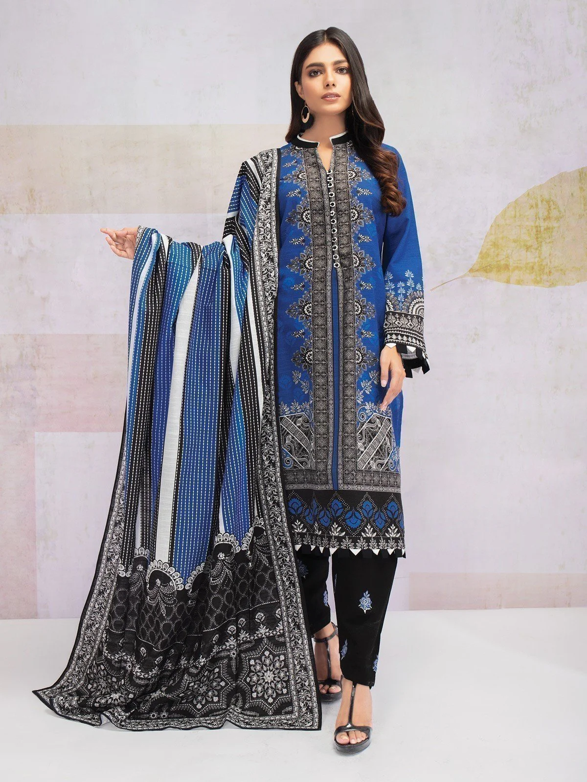 Embroidered Khaddar Suit - EWU21V8-21690