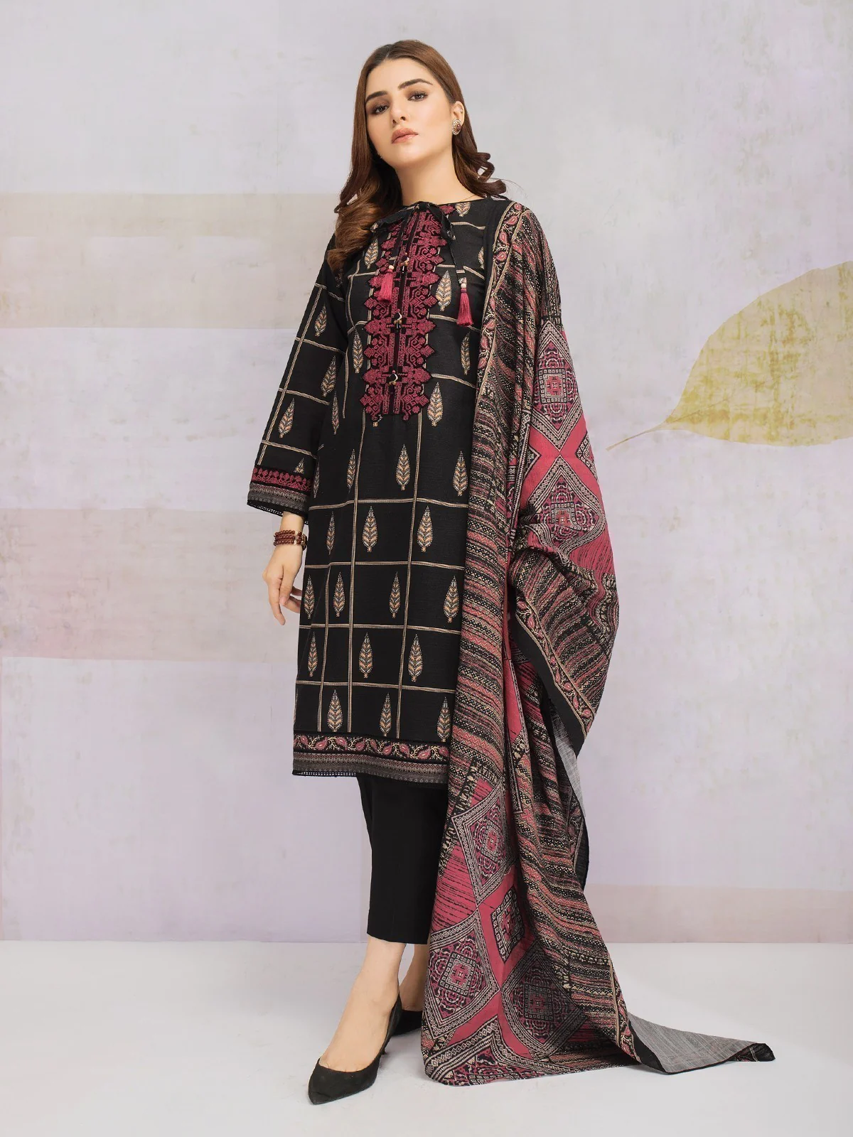 Embroidered Khaddar Suit - EWU21V8-21756