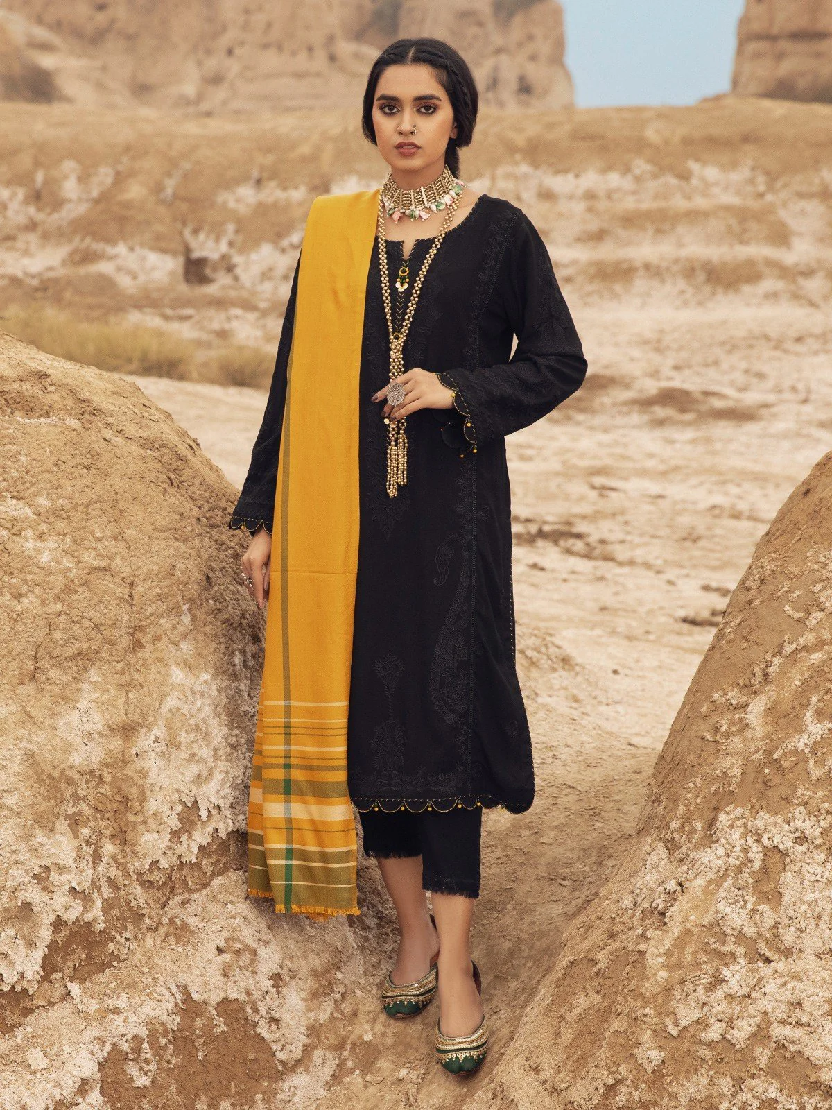 Embroidered Crepe Suit - EWU21V8-21821