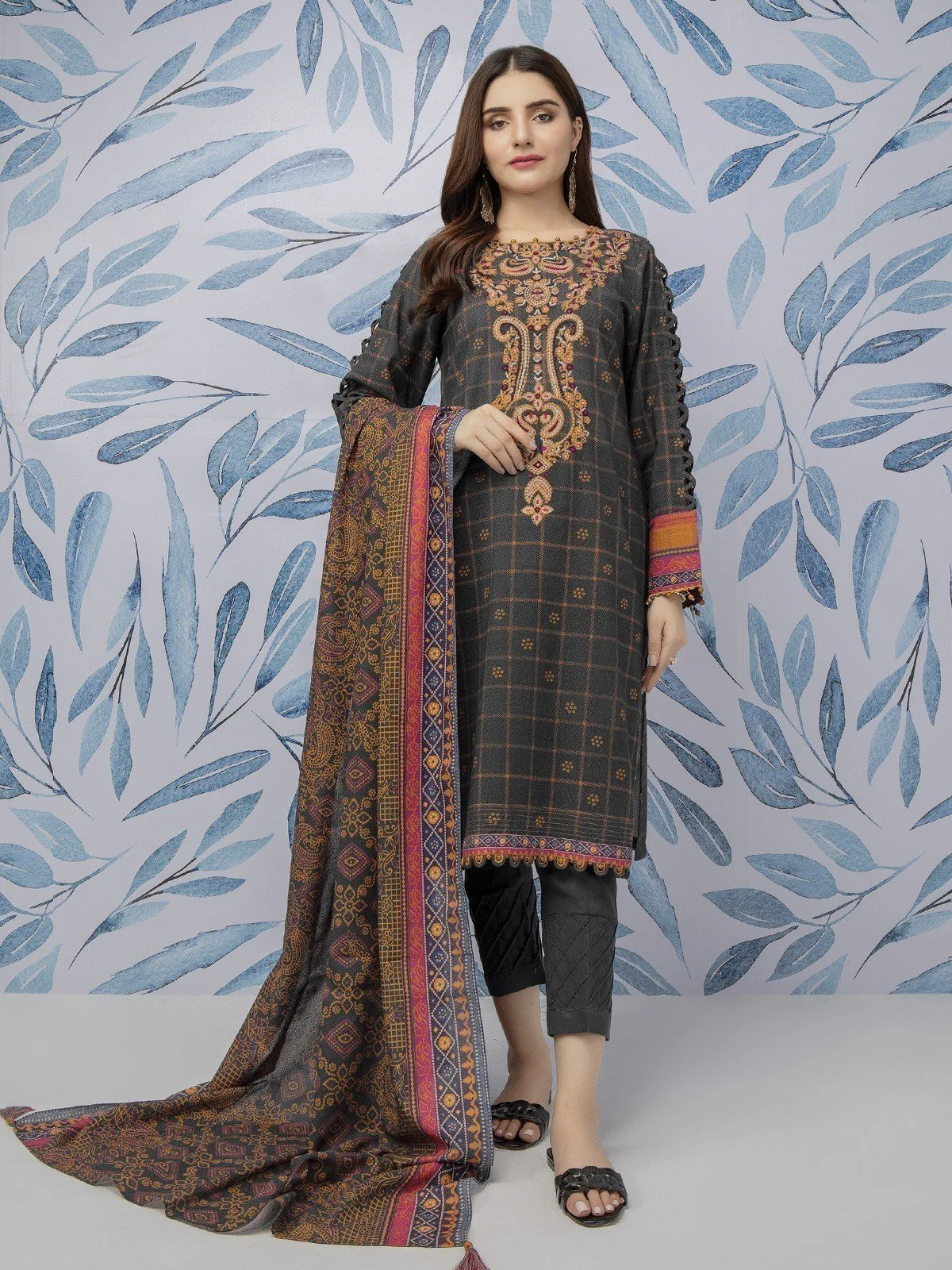 Embroidered Twill Suit - EWU21V8-21825