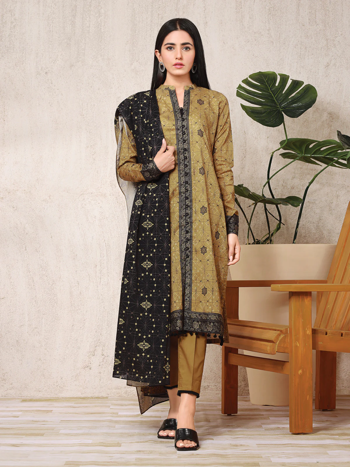 Printed Khaddar Suit - EWU22A3-24256