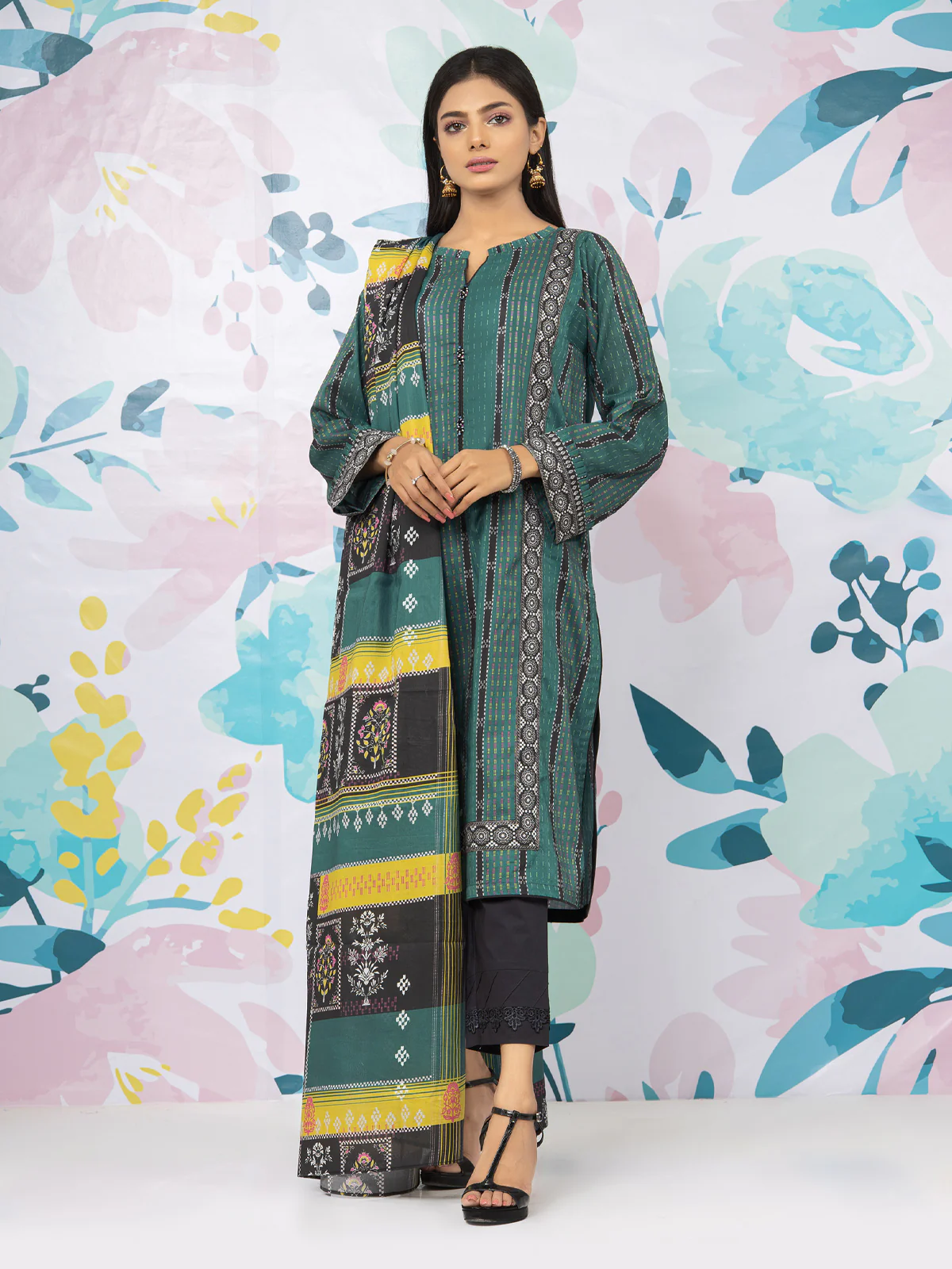 Printed Khaddar Suit - EWU22A3-24262