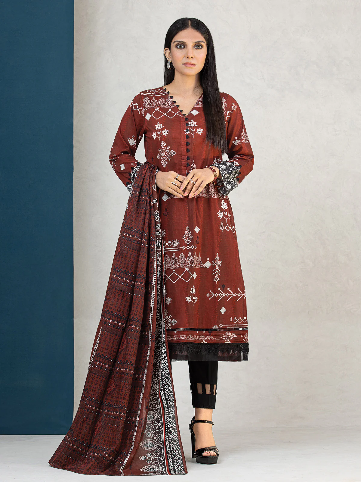 Printed Khaddar Suit - EWU22A3-24282