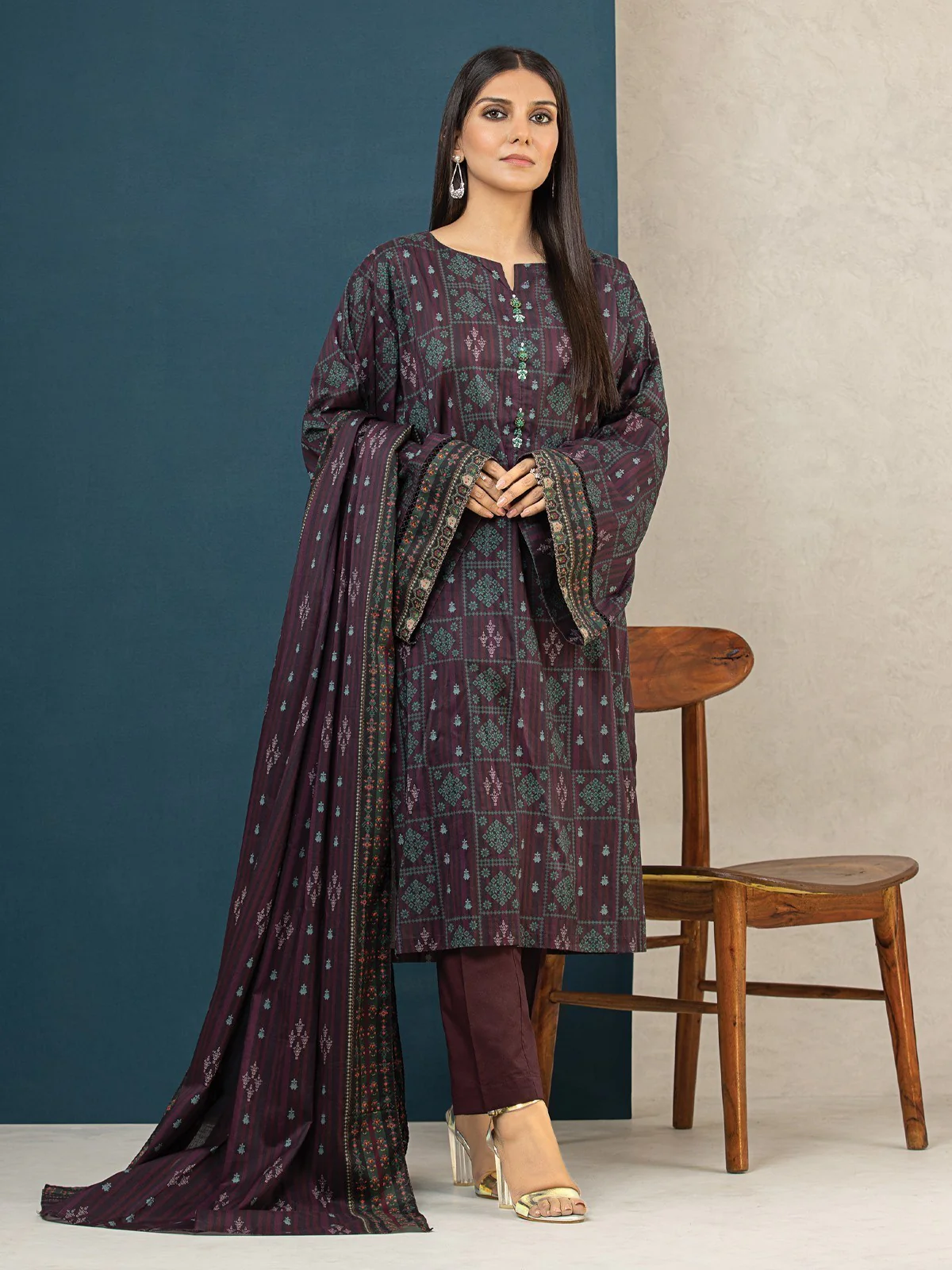Printed Khaddar Suit - EWU22A3-24407