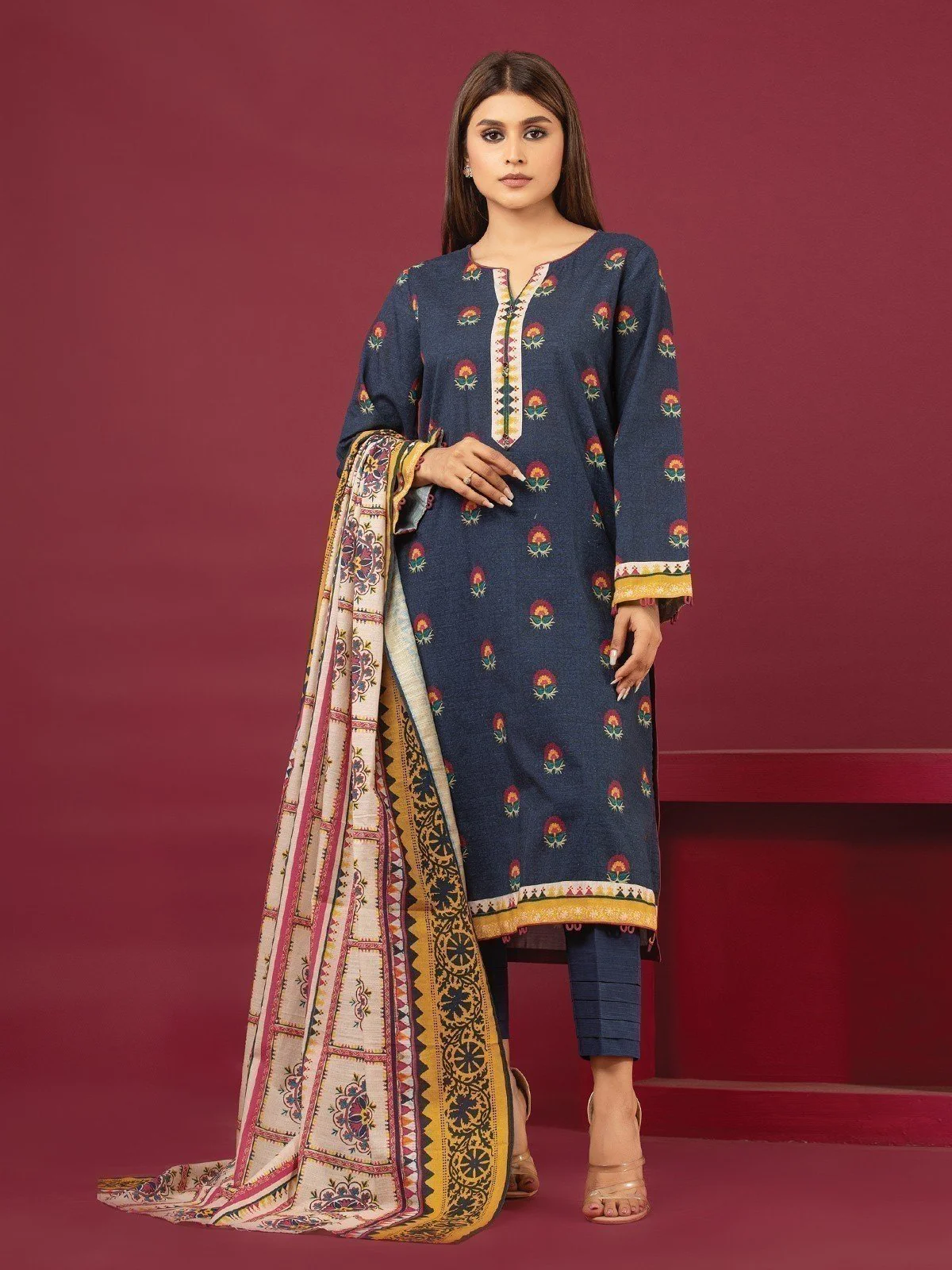 Printed Khaddar Suit - EWU22A3-24428
