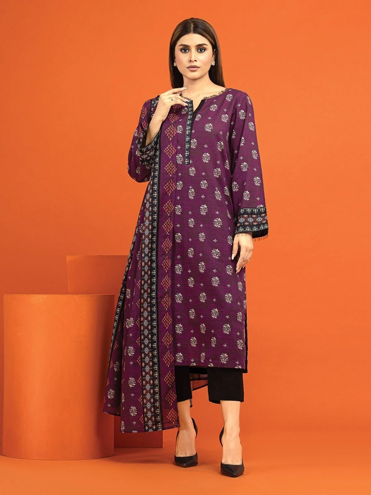 Printed Khaddar Shirt Dupatta - EWU22A3-24521
