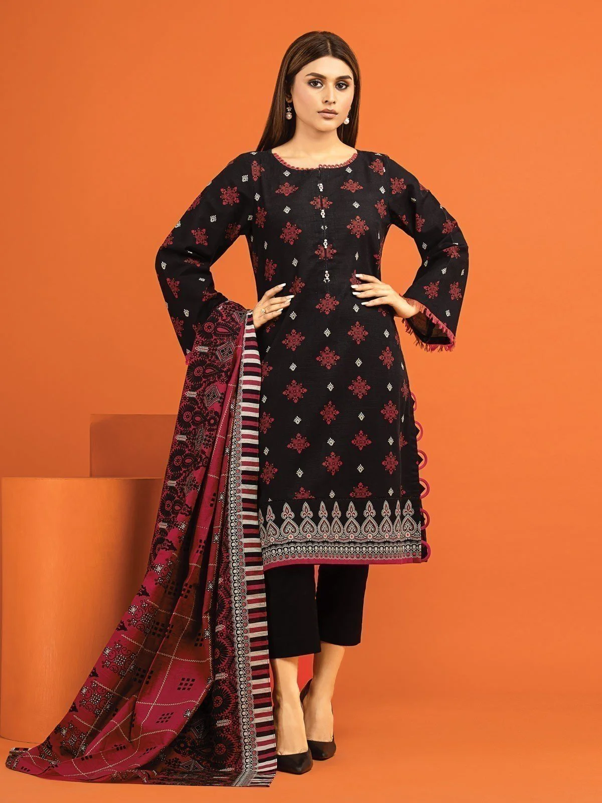 Printed Khaddar Shirt Dupatta - EWU22A3-24548