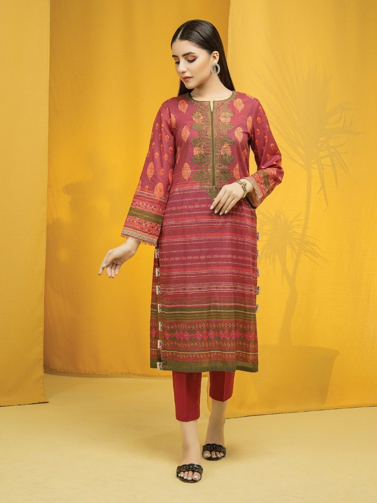 Embroidered Lawn Shirt - EWU22V1-23541