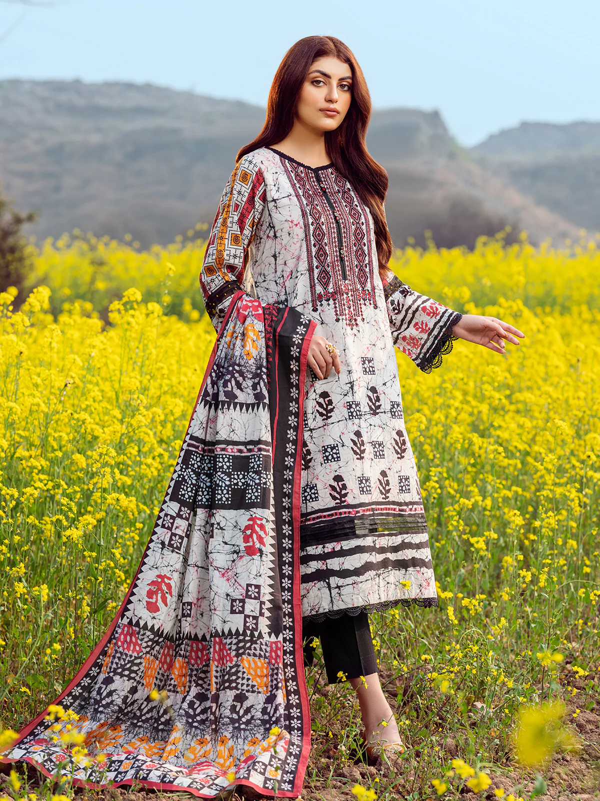 Embroidered Lawn Shirt Dupatta - EWU22V1-23548