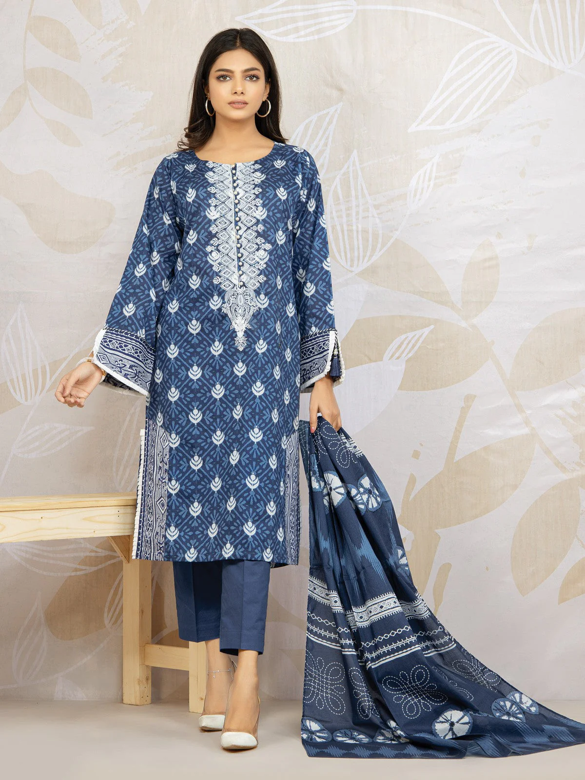 Embroidered Lawn Shirt - EWU22V1-23552S