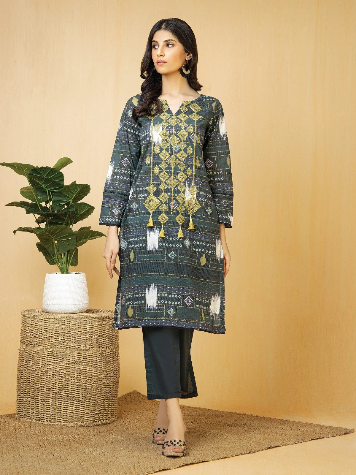 Embroidered Lawn Shirt - EWU22V1-23567S