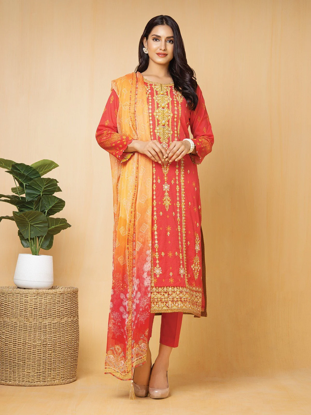 Embroidered Lawn Suit - EWU22V1-23577