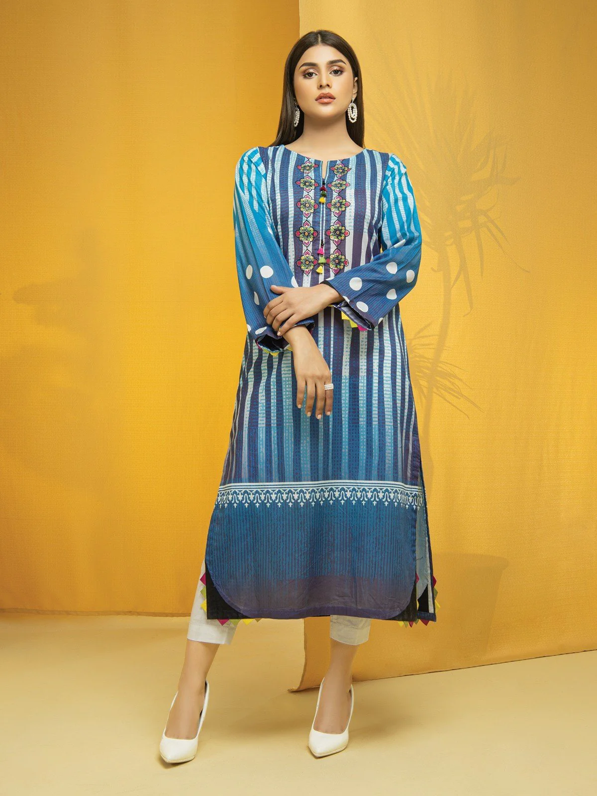 Embroidered Lawn Shirt - EWU22V1-23637