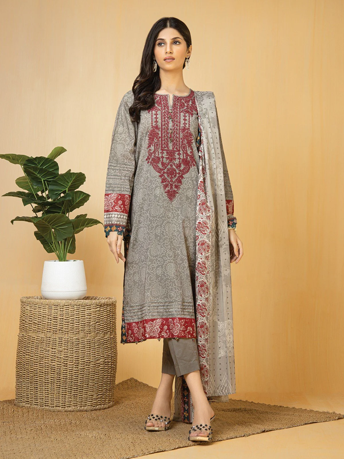 Embroidered Lawn Shirt - EWU22V1-23712S