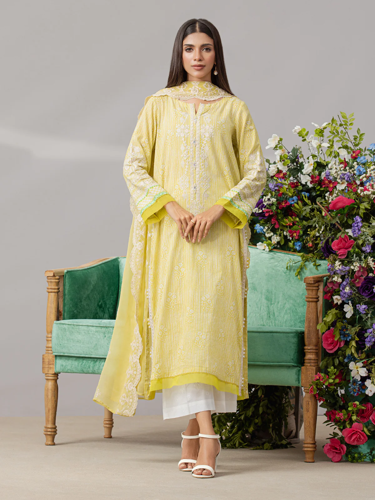 Embroidered Lawn Suit - EWU22V1-26510