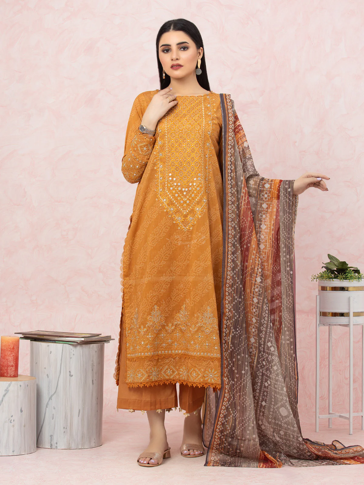 Embroidered Lawn Suit - EWU22V1-26542
