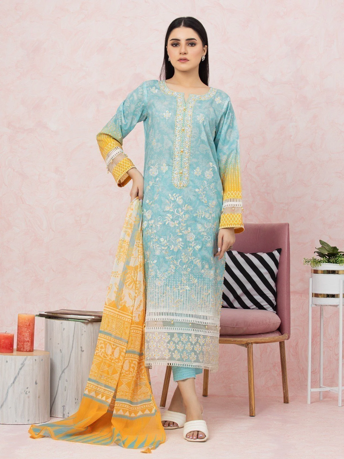Embroidered Lawn Suit - EWU22V1-26544