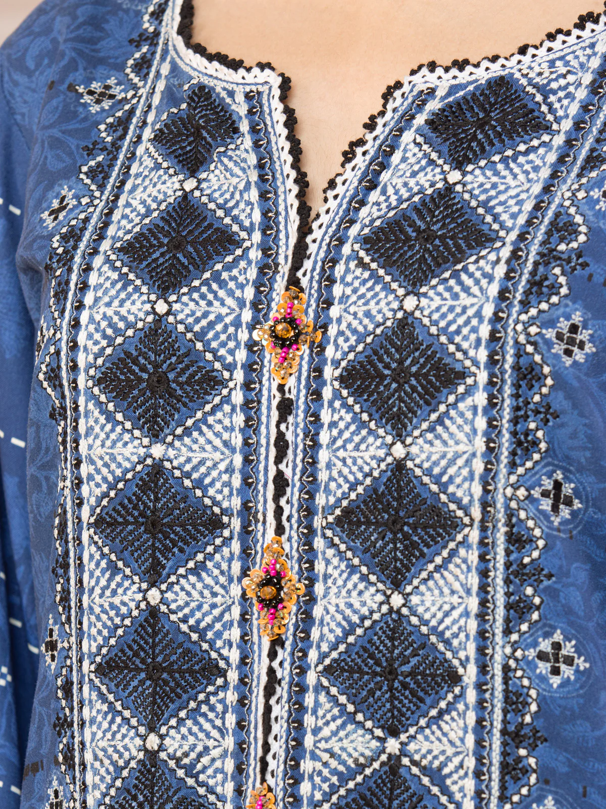 Embroidered Crepe Suit - EWU22V10-25015 - Image 3