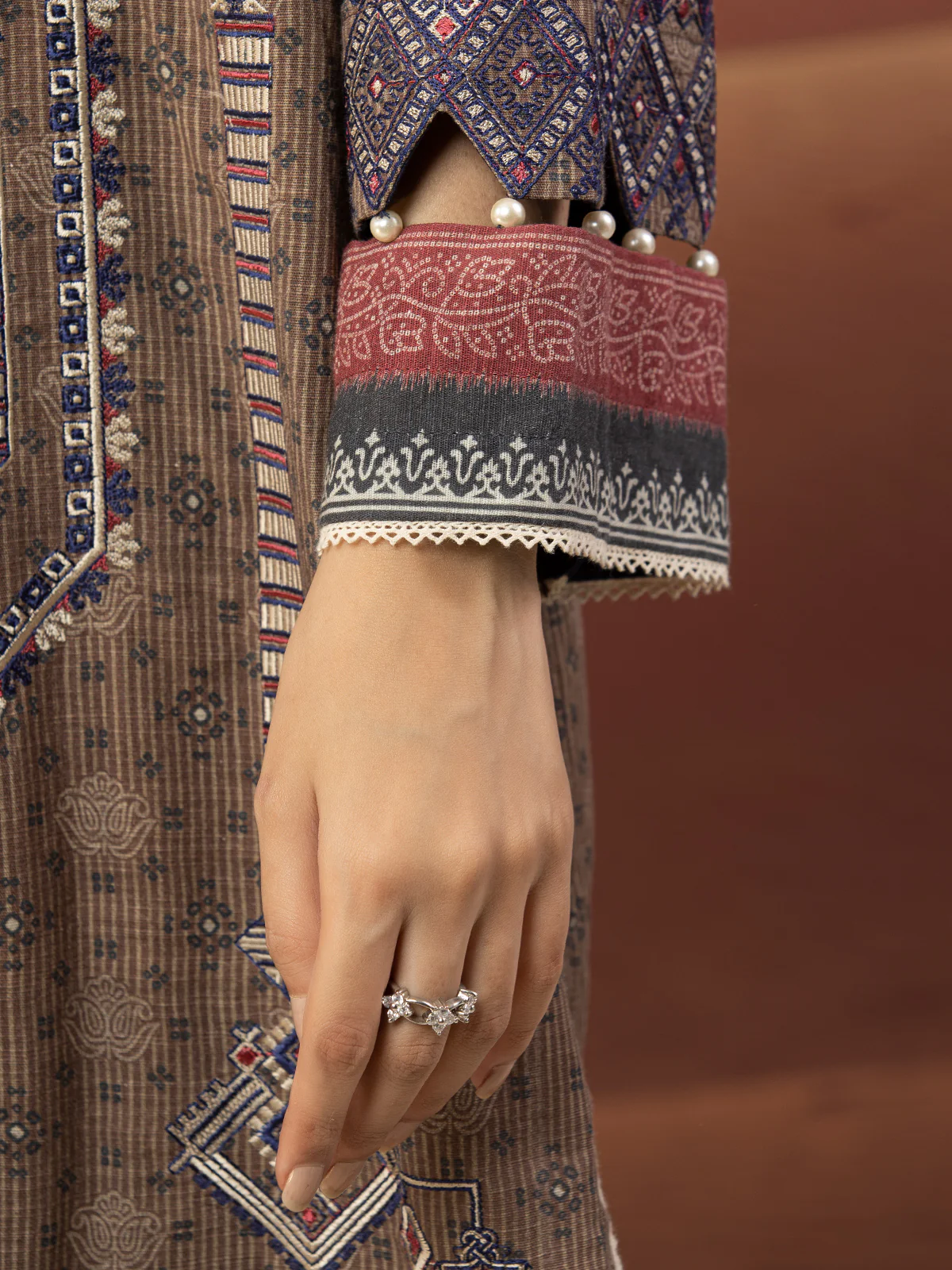 Embroidered Crepe Shirt Trouser - EWU22V10-25017ST - Image 4