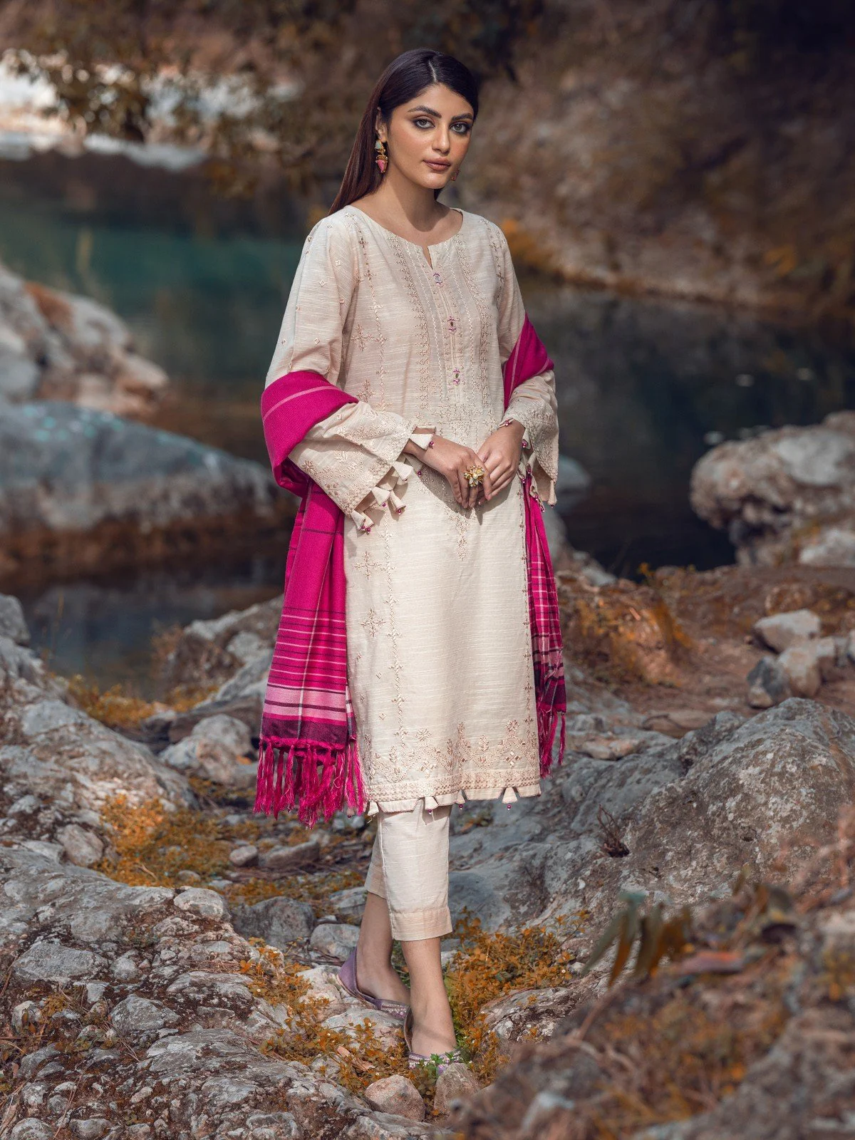 Embroidered Crepe Suit - EWU22V10-25072