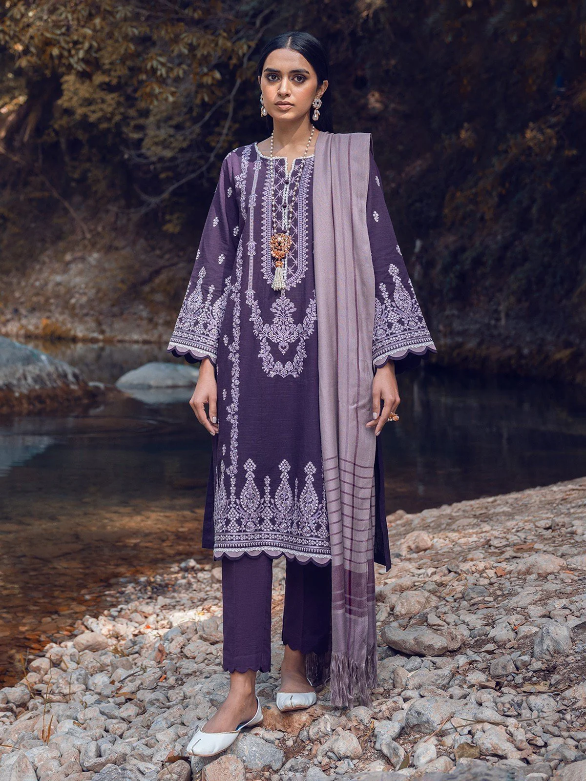 Embroidered Crepe Suit - EWU22V10-25073